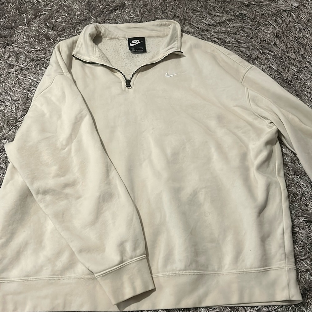 Nike quarter zip size medium